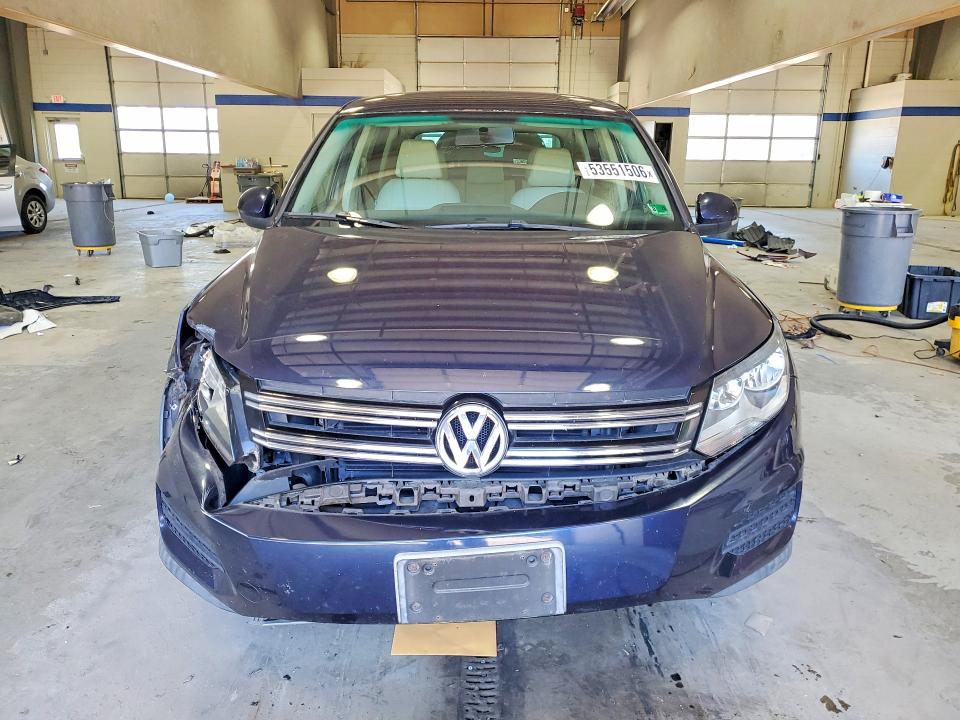 53551506 :رقم المزاد ، WVGAV7AX2CW557256 vin ، 2012 Volkswagen Tiguan مزاد بيع