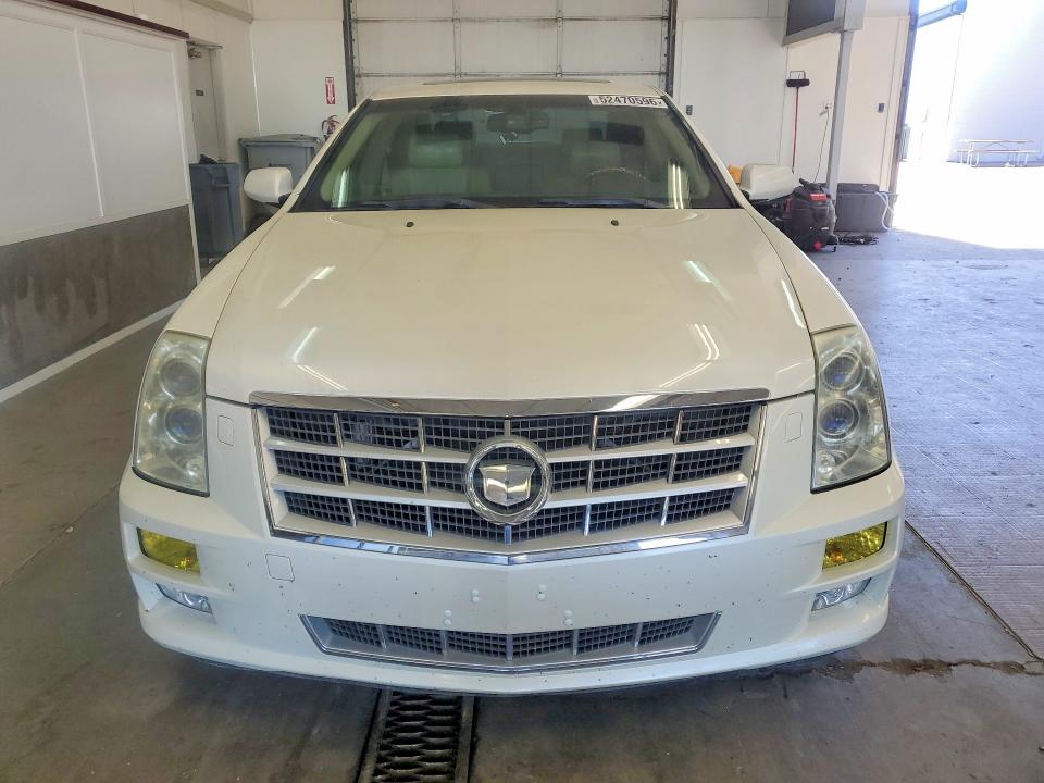 52470596 :رقم المزاد ، 1G6DX6ED3B0102099 vin ، 2011 Cadillac Sts مزاد بيع