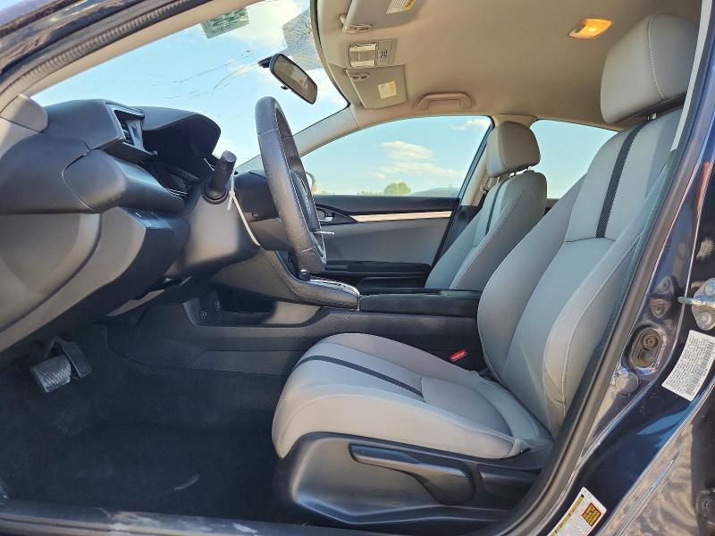 53217946 :رقم المزاد ، 19XFC2F5XJE000970 vin ، 2018 Honda Civic مزاد بيع