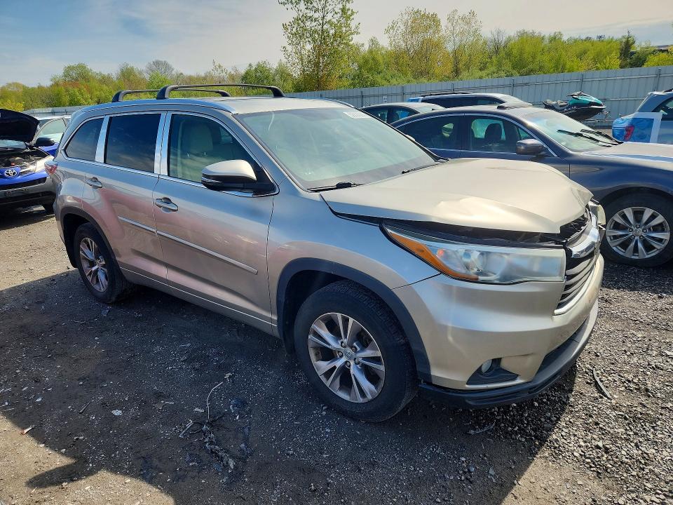 52830086 :رقم المزاد ، 5TDJKRFH2FS174769 vin ، 2015 Toyota Highlander مزاد بيع