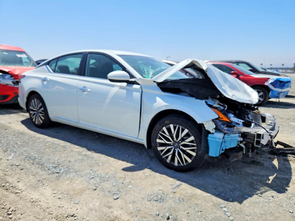 Продажа на аукционе авто 2023 Nissan Altima, vin: 1N4BL4DV8PN380155, номер лота: 52882636