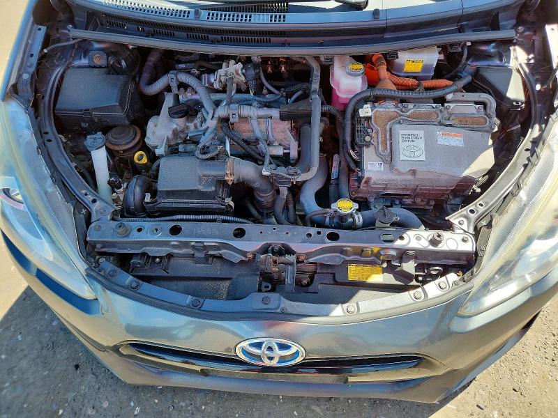55384546 :رقم المزاد ، JTDKDTB39F1092945 vin ، 2015 Toyota Prius C مزاد بيع