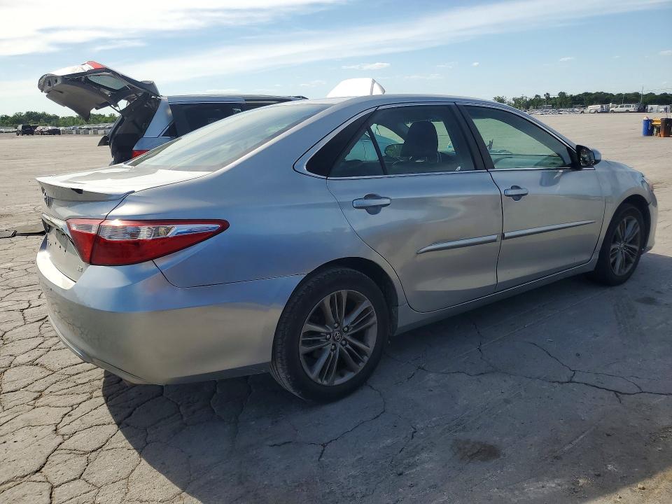 53250066 :رقم المزاد ، 4T1BF1FK0HU409170 vin ، 2017 Toyota Camry مزاد بيع
