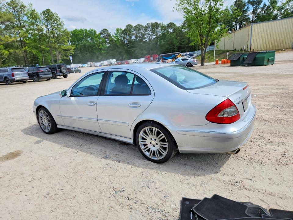52291116 :رقم المزاد ، WDBUF56X98B196021 vin ، 2008 Mercedes-benz E مزاد بيع
