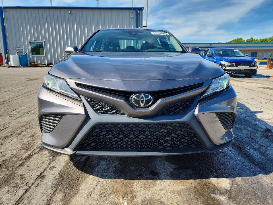 2019 Toyota Camry მანქანა იყიდება აუქციონზე, vin: 4T1B11HK6KU809950, აუქციონის ნომერი: 51689606