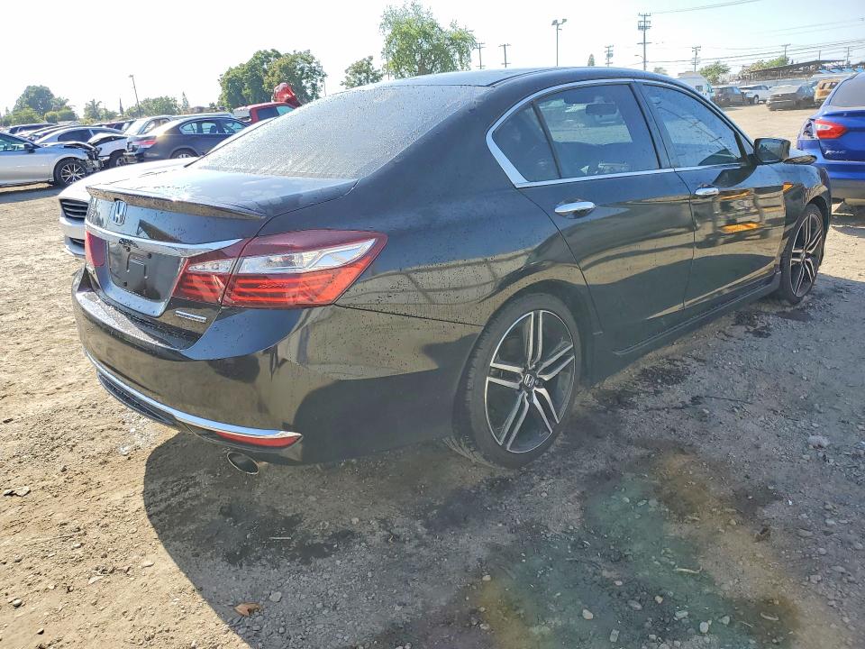 Продаж на аукціоні авто 2017 Honda Accord, vin: 1HGCR2F16HA176654, номер лоту: 52232316
