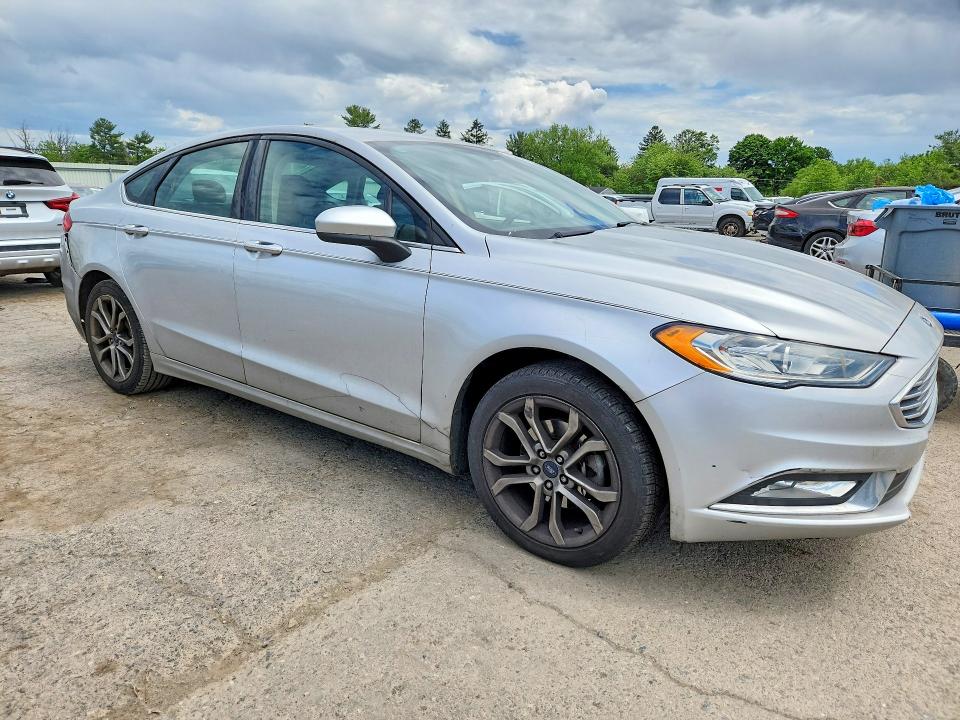 55083496 :رقم المزاد ، 3FA6P0G77HR106715 vin ، 2017 Ford Fusion مزاد بيع