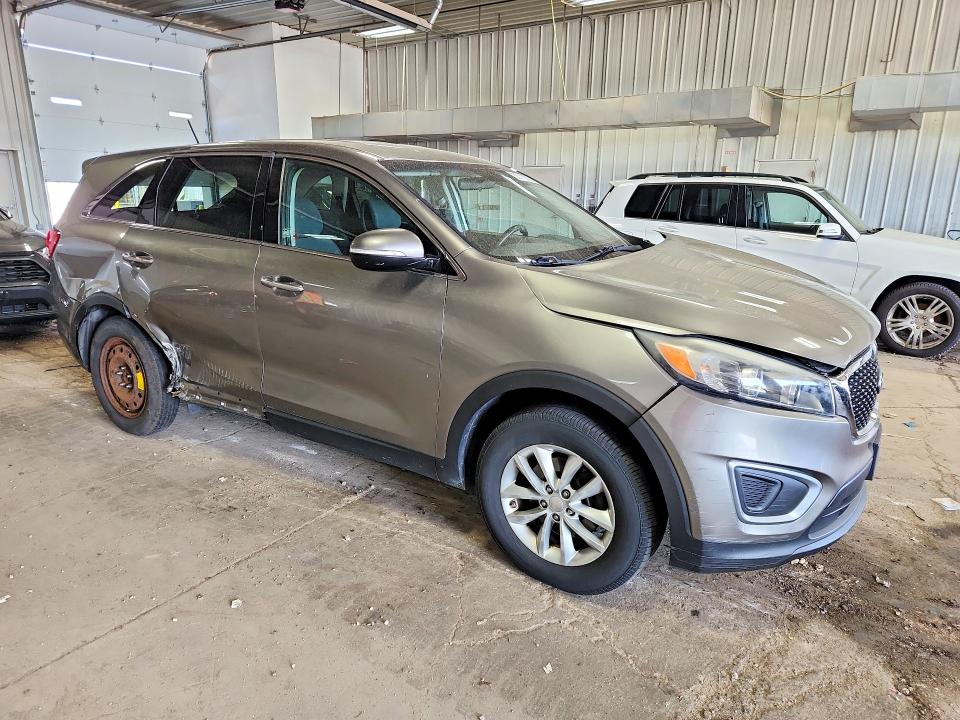 2016 Kia Sorento მანქანა იყიდება აუქციონზე, vin: 5XYPG4A39GG057733, აუქციონის ნომერი: 53710216
