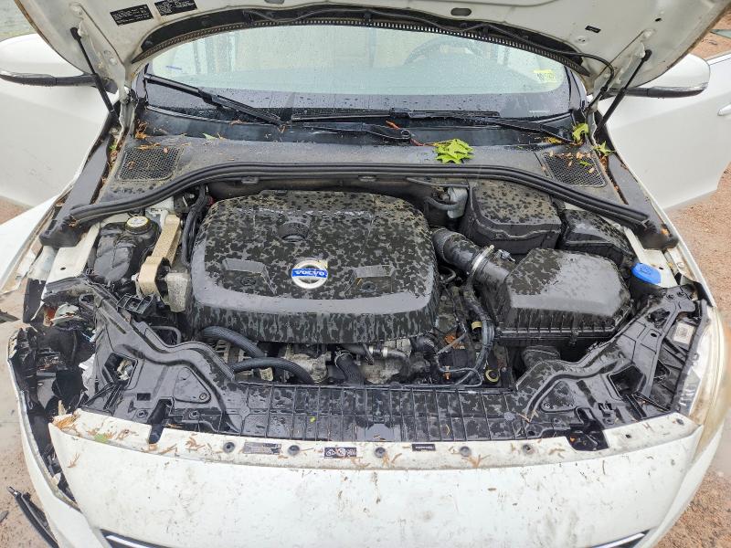 2015 Volvo S60 მანქანა იყიდება აუქციონზე, vin: YV140MFB6F1315531, აუქციონის ნომერი: 53214856