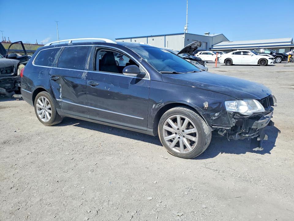 51921306 :رقم المزاد ، WVWXK7AN0AE003285 vin ، 2010 Volkswagen Passat مزاد بيع