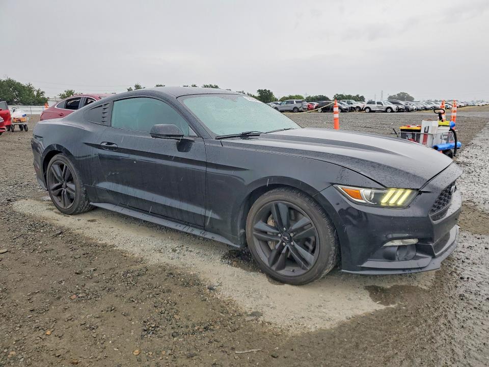 52396246 :رقم المزاد ، 1FA6P8TH6F5311732 vin ، 2015 Ford Mustang مزاد بيع