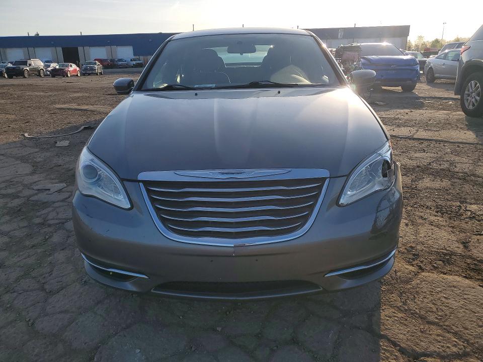 Продажа на аукционе авто 2013 Chrysler 200, vin: 1C3CCBBB0DN763907, номер лота: 52189776