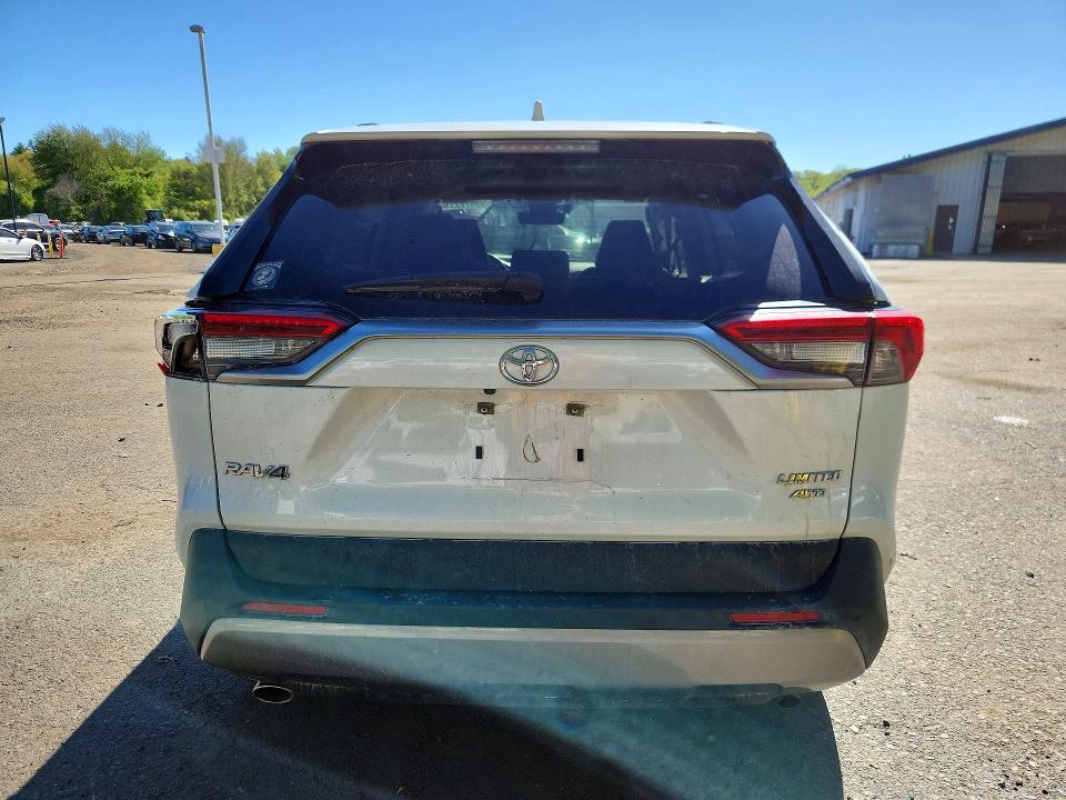 Auction sale of the 2022 Toyota Rav4, vin: JTMN1RFV6ND085629, lot number: 53472276