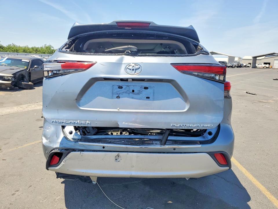 53305276 :رقم المزاد ، 5TDFZRBH5MS120130 vin ، 2021 Toyota Highlander مزاد بيع