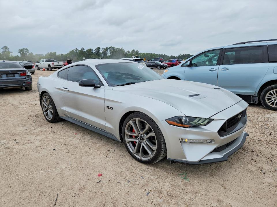 52322626 :رقم المزاد ، 1FA6P8CF6J5137510 vin ، 2018 Ford Mustang مزاد بيع