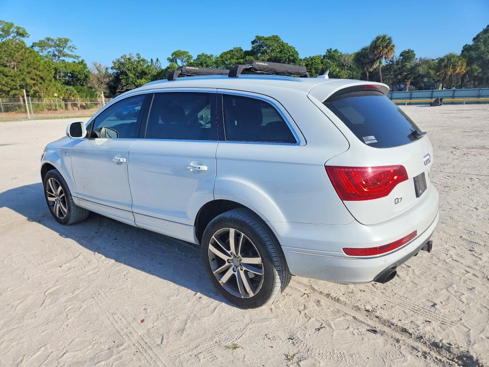 Продажа на аукционе авто 2015 Audi Q7, vin: WA1LGAFE4FD023598, номер лота: 52999256