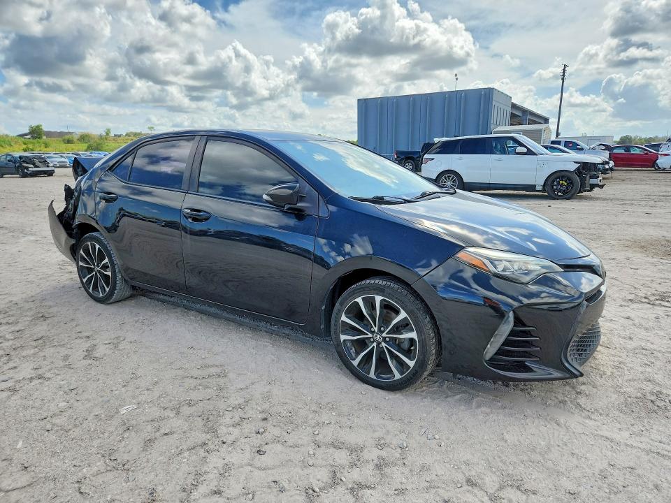 2018 Toyota Corolla მანქანა იყიდება აუქციონზე, vin: 5YFBURHE5JP792445, აუქციონის ნომერი: 53575386