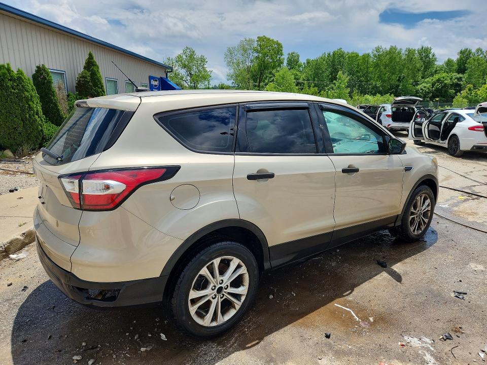2017 Ford Escape მანქანა იყიდება აუქციონზე, vin: 1FMCU0F78HUC62919, აუქციონის ნომერი: 55023736