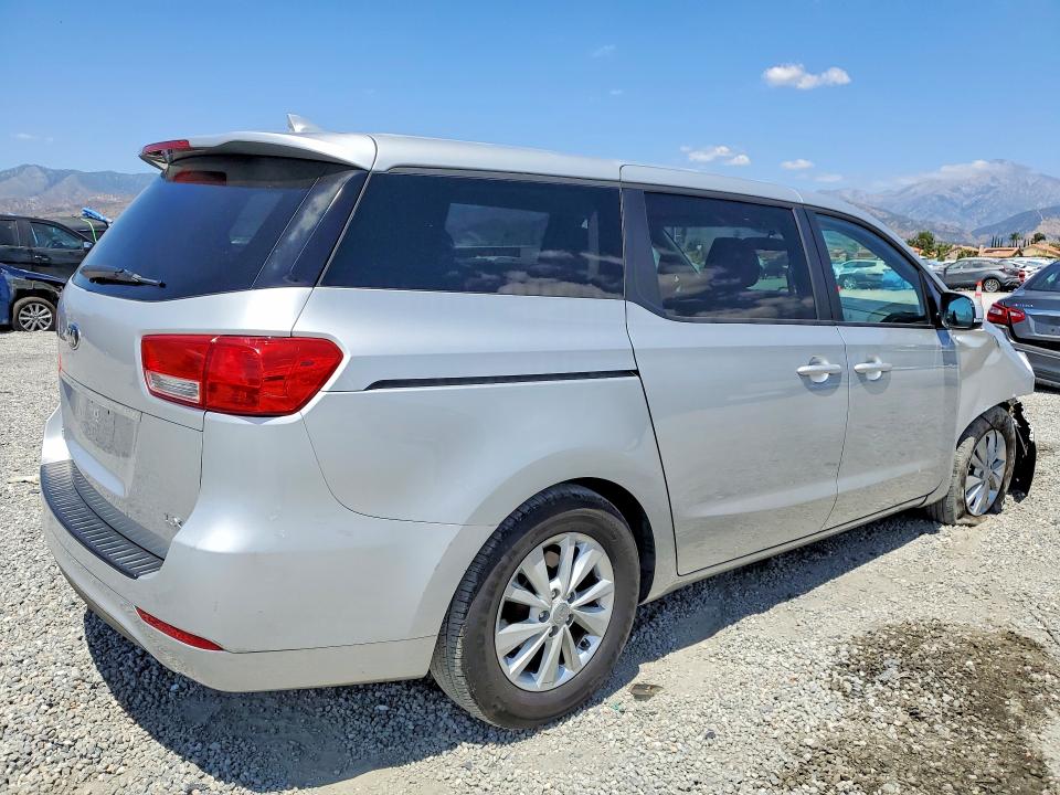 55420936 :رقم المزاد ، KNDMB5C15J6396616 vin ، 2018 Kia Sedona مزاد بيع