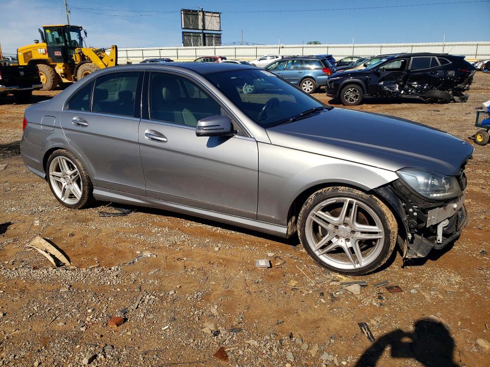 Продаж на аукціоні авто 2013 Mercedes-benz C, vin: WDDGF4HB3DA848762, номер лоту: 53052076