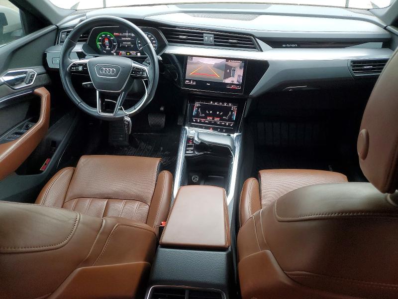 2019 Audi E-tron მანქანა იყიდება აუქციონზე, vin: WA1VAAGE3KB015667, აუქციონის ნომერი: 52663596