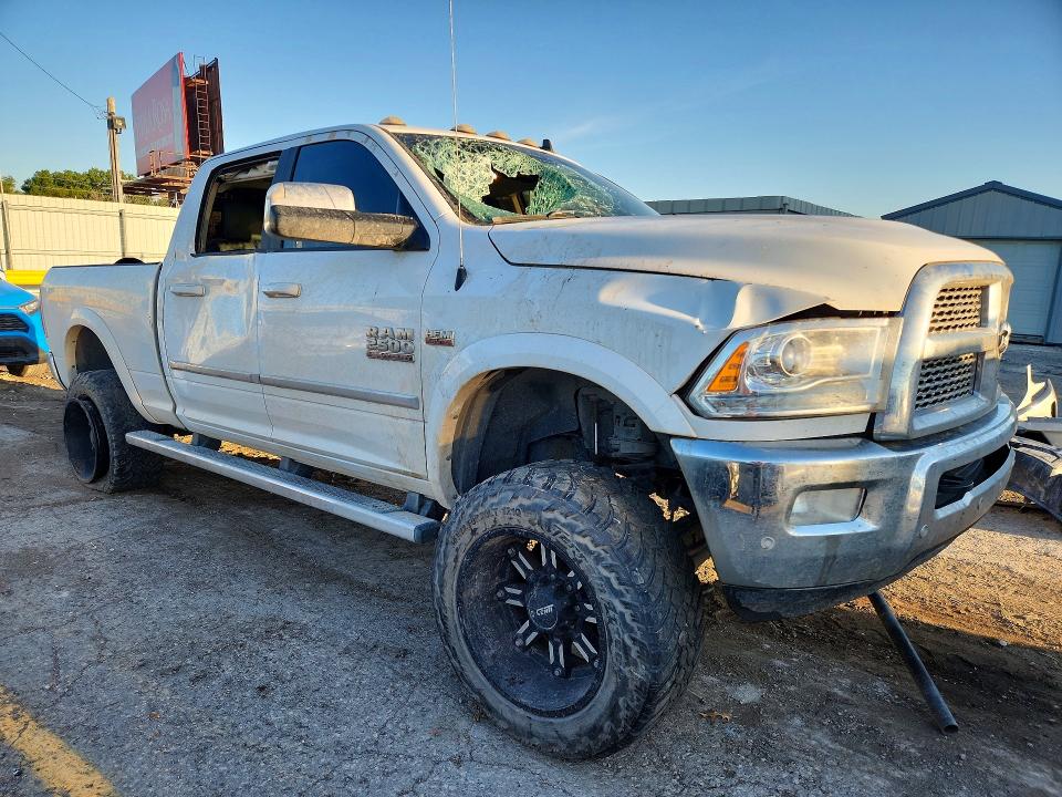 52179546 :رقم المزاد ، 3C6UR5FJ2JG106930 vin ، 2018 Ram 2500 مزاد بيع