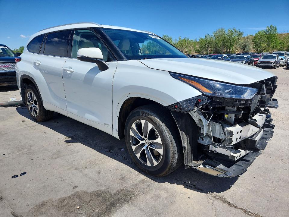 53620666 :رقم المزاد ، 5TDHBRCH0NS554761 vin ، 2022 Toyota Highlander Hybrid مزاد بيع