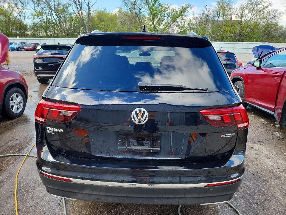 51754786 :رقم المزاد ، 3VV2B7AX8MM072771 vin ، 2021 Volkswagen Tiguan مزاد بيع