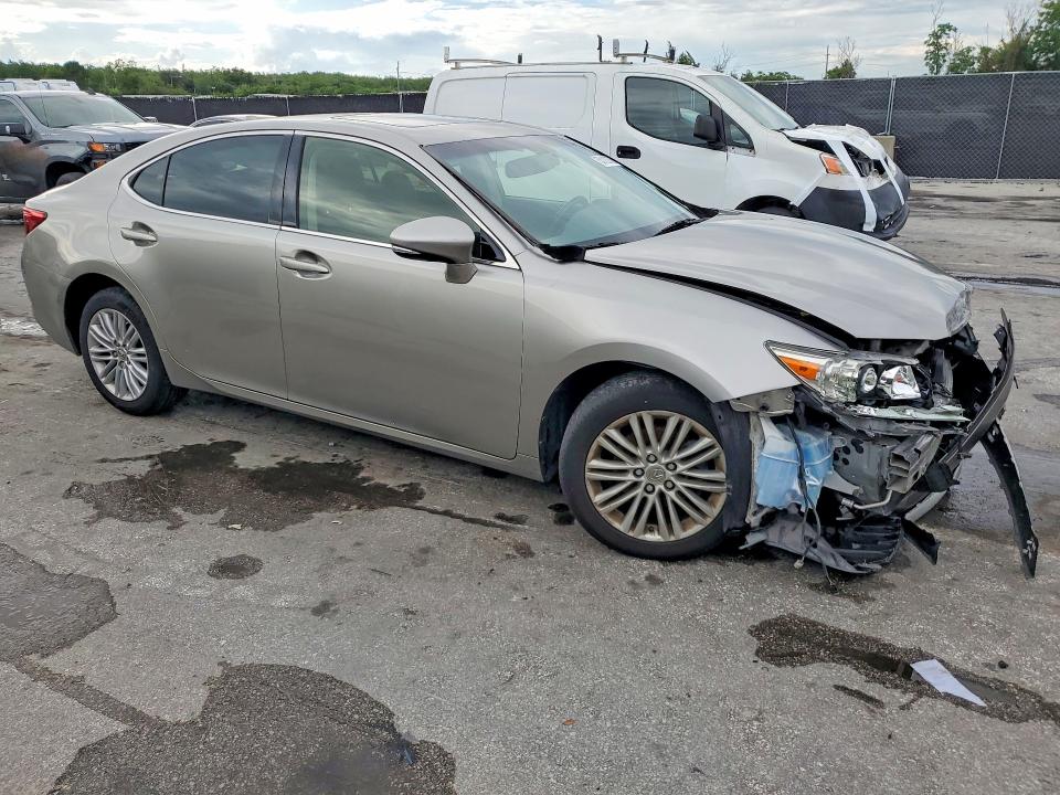 53123776 :رقم المزاد ، JTHBK1GG6F2208276 vin ، 2015 Lexus Es مزاد بيع