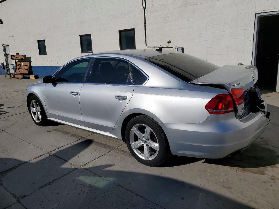 50987586 :رقم المزاد ، 1VWBT7A34EC092668 vin ، 2014 Volkswagen Passat مزاد بيع