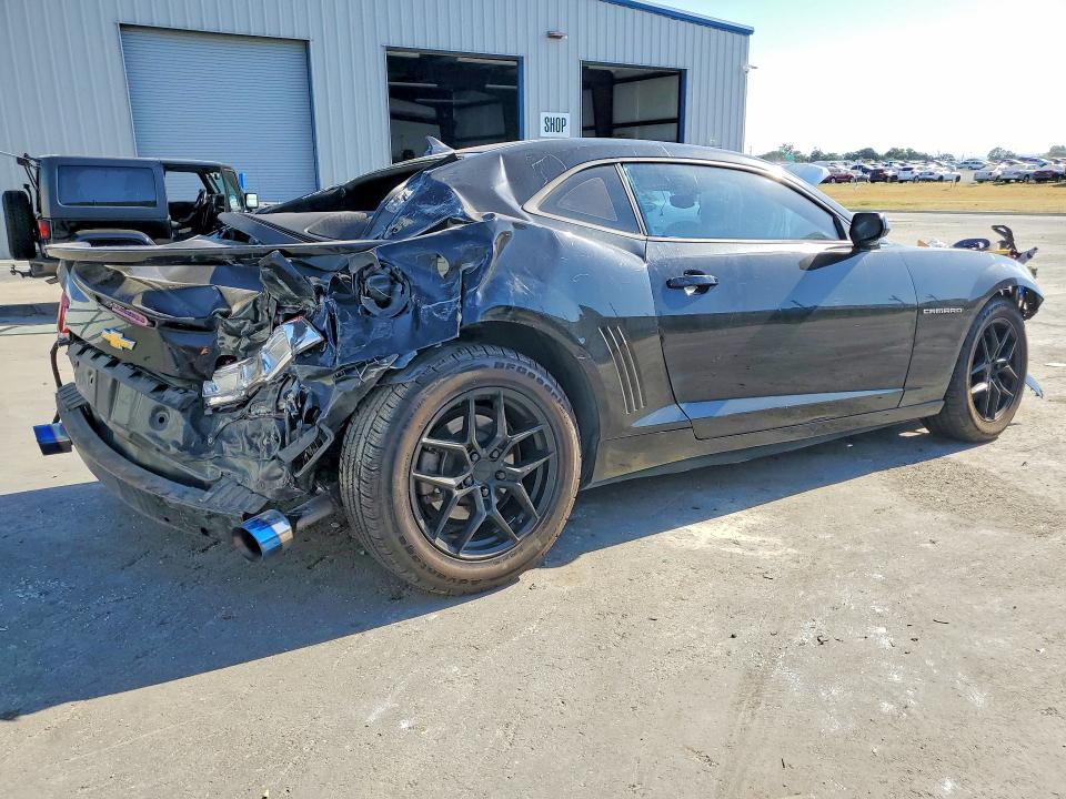 54717646 :رقم المزاد ، 2G1FB1E33F9213500 vin ، 2015 Chevrolet Camaro مزاد بيع