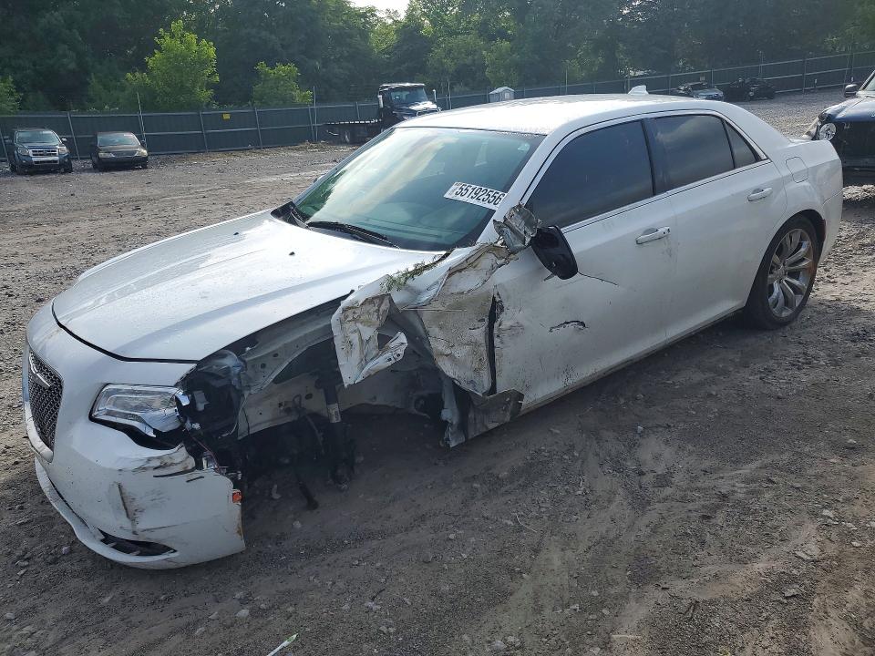 55192556 :رقم المزاد ، 2C3CCAAG1KH668463 vin ، 2019 Chrysler 300 مزاد بيع
