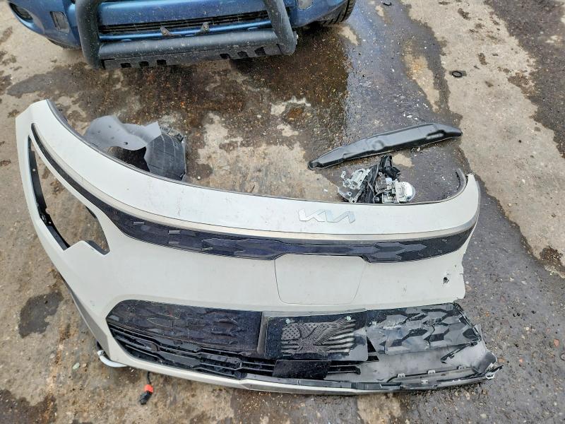 52359226 :رقم المزاد ، KNDCT3L12P5042533 vin ، 2023 Kia Niro مزاد بيع