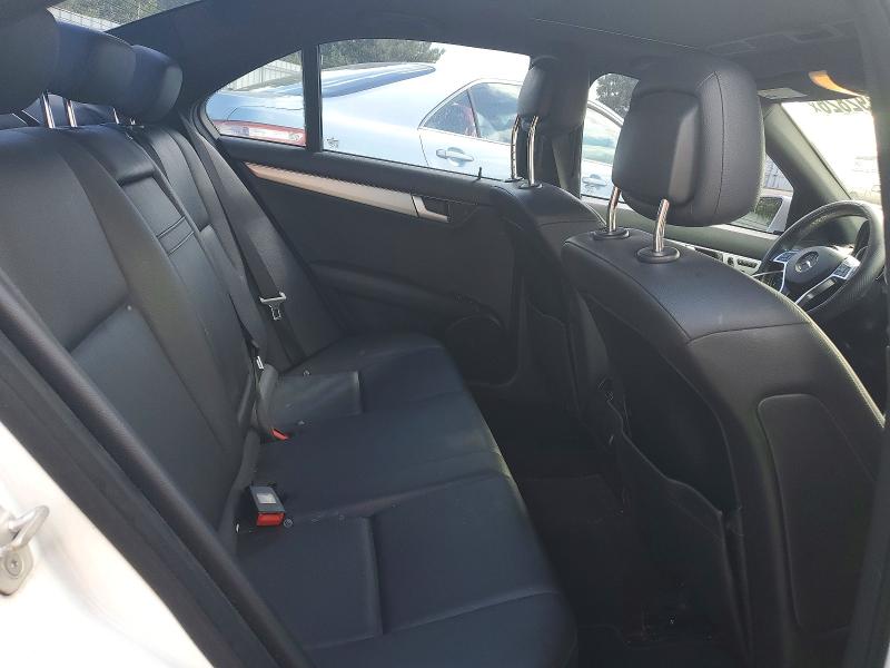 2014 Mercedes-benz C მანქანა იყიდება აუქციონზე, vin: WDDGF4HB9ER317603, აუქციონის ნომერი: 53492826