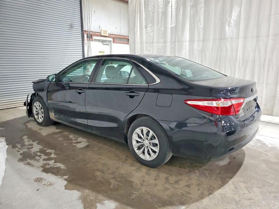 54596796 :رقم المزاد ، 4T4BF1FK4FR452624 vin ، 2015 Toyota Camry مزاد بيع