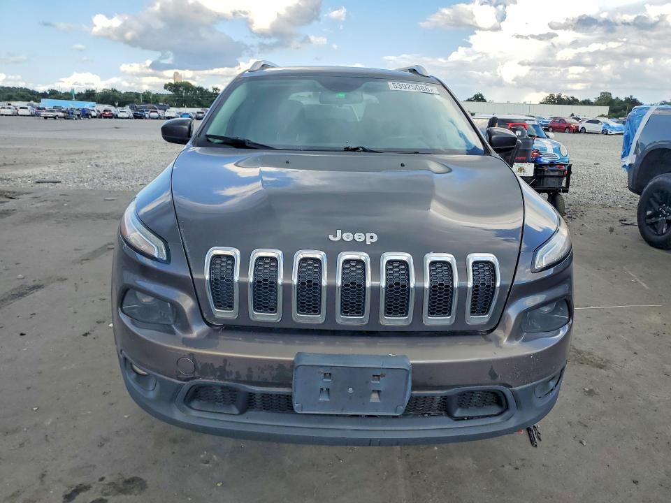 53925086 :رقم المزاد ، 1C4PJMCS0FW571526 vin ، 2015 Jeep Cherokee مزاد بيع