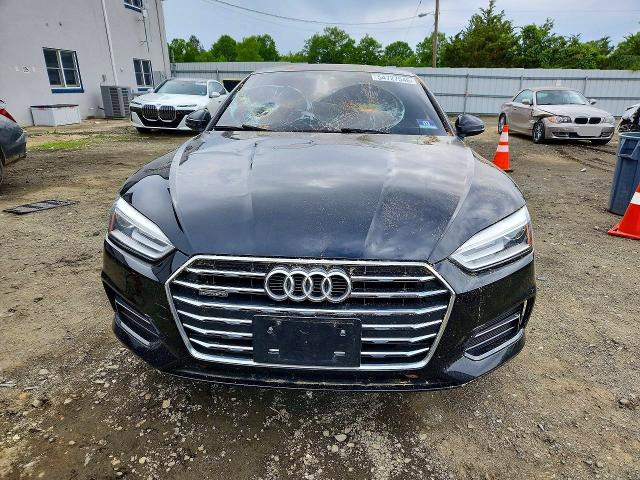 54727546 :رقم المزاد ، WAUANCF57JA020152 vin ، 2018 Audi A5 مزاد بيع