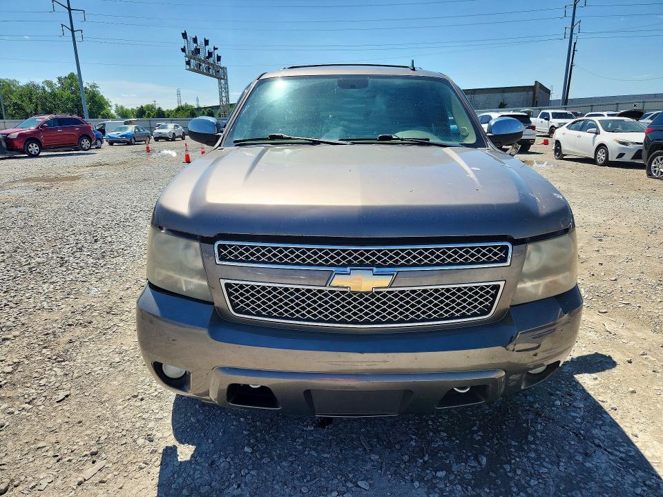 51919606 :رقم المزاد ، 1GNSKCE08BR138923 vin ، 2011 Chevrolet Tahoe مزاد بيع