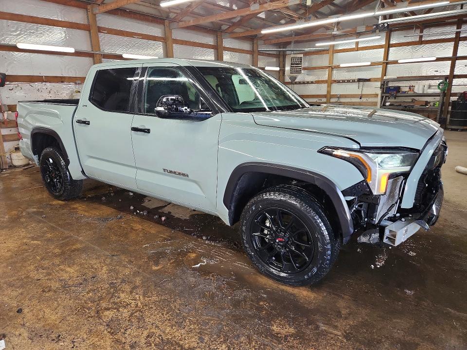 Продажа на аукционе авто 2025 Toyota Tundra, vin: 5TFLA5DB5SX295349, номер лота: 52515096