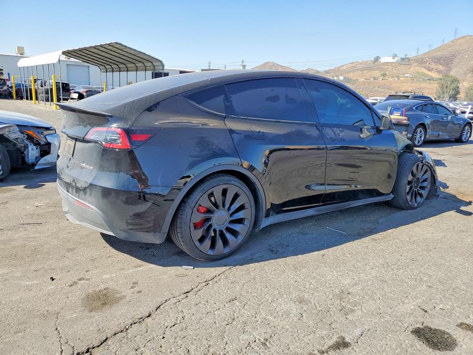 54465456 :رقم المزاد ، 7SAYGDEF7NF407781 vin ، 2022 Tesla Model Y مزاد بيع