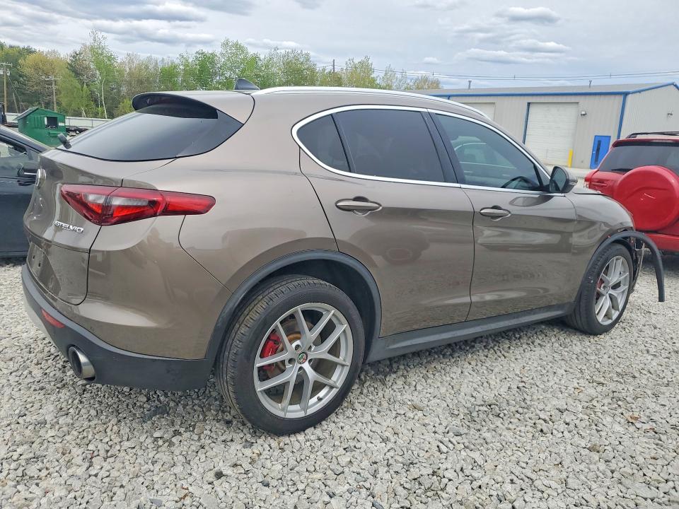 52447536 :رقم المزاد ، ZASPAKBN7K7C34217 vin ، 2019 Alfa Romeo Stelvio مزاد بيع