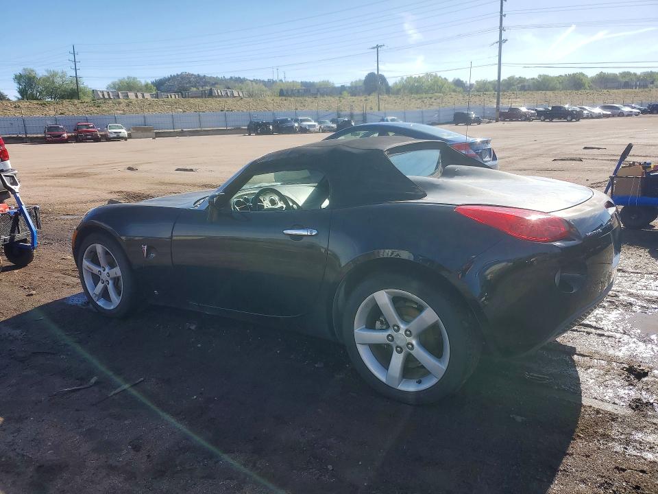 52827026 :رقم المزاد ، 1G2MB33B76Y111167 vin ، 2006 Pontiac Solstice مزاد بيع