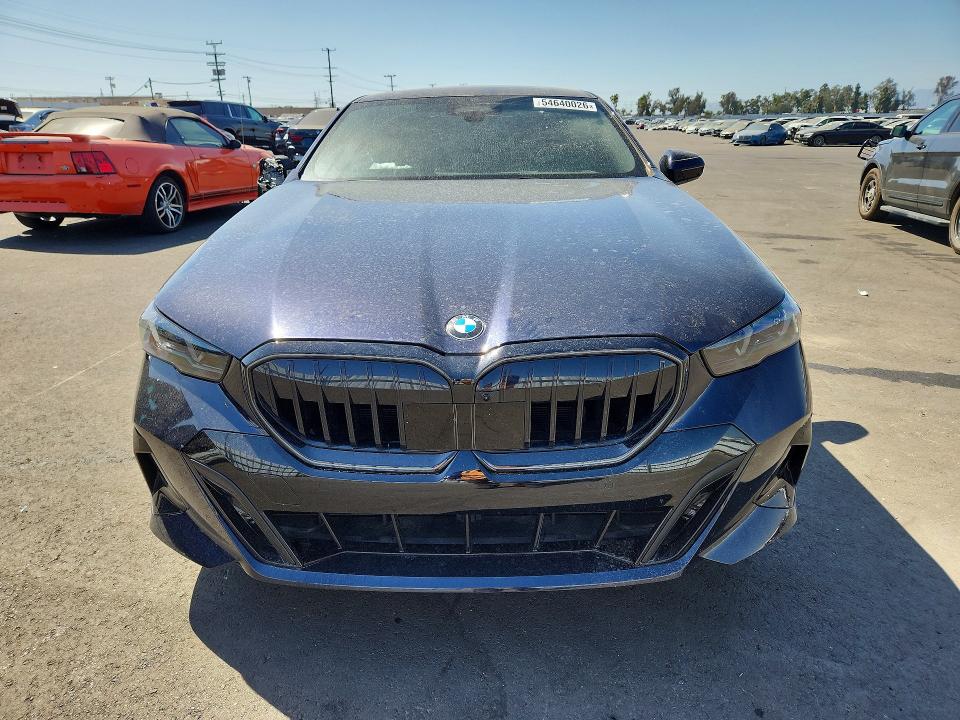 54640026 :رقم المزاد ، WBA43FJ02SCU07083 vin ، 2025 Bmw 530 مزاد بيع
