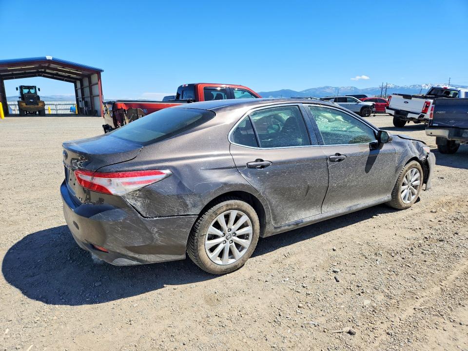 52911176 :رقم المزاد ، JTNB11HK2J3005956 vin ، 2018 Toyota Camry مزاد بيع