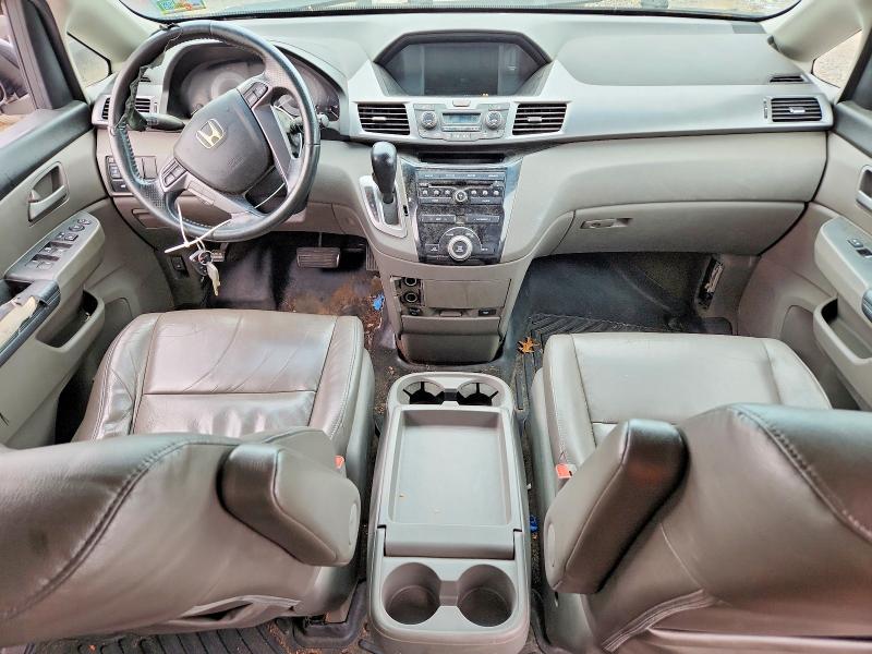 55121836 :رقم المزاد ، 5FNRL5H6XBB016845 vin ، 2011 Honda Odyssey مزاد بيع