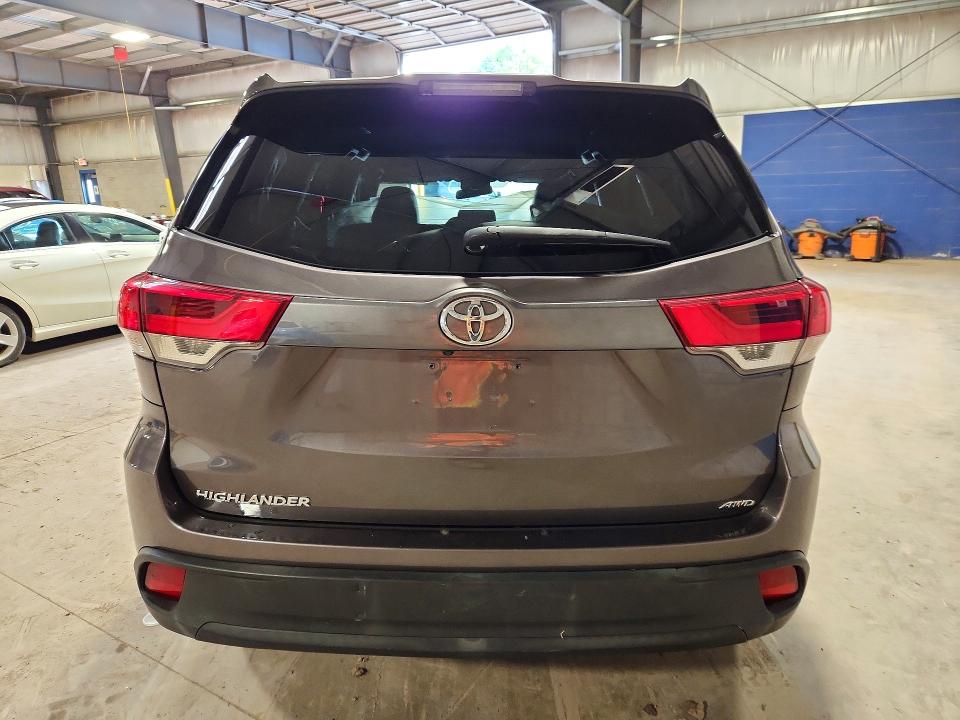 Продаж на аукціоні авто 2019 Toyota Highlander, vin: 5TDBZRFH0KS942632, номер лоту: 54333326