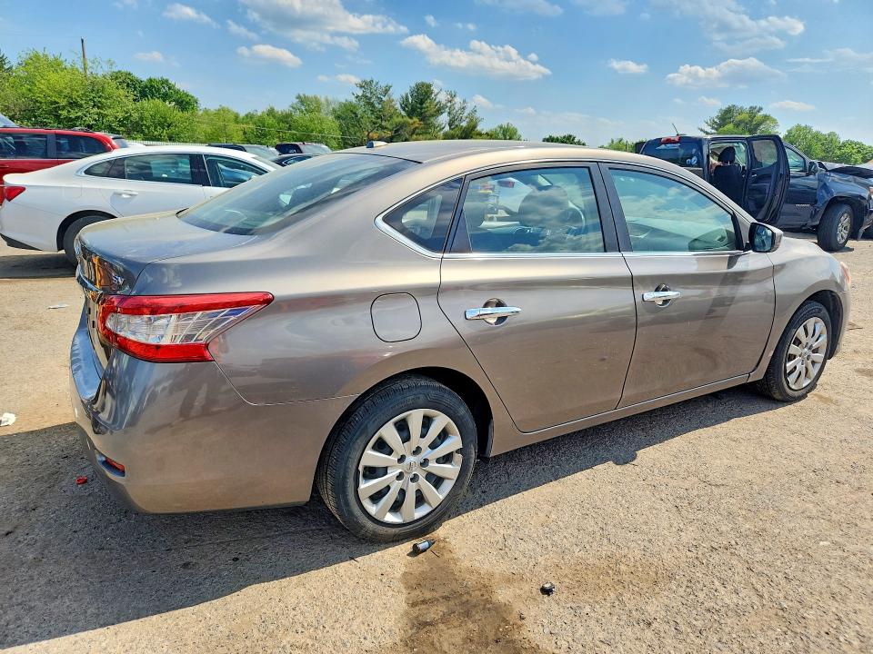 2015 Nissan Sentra მანქანა იყიდება აუქციონზე, vin: 3N1AB7AP1FY340715, აუქციონის ნომერი: 54341506
