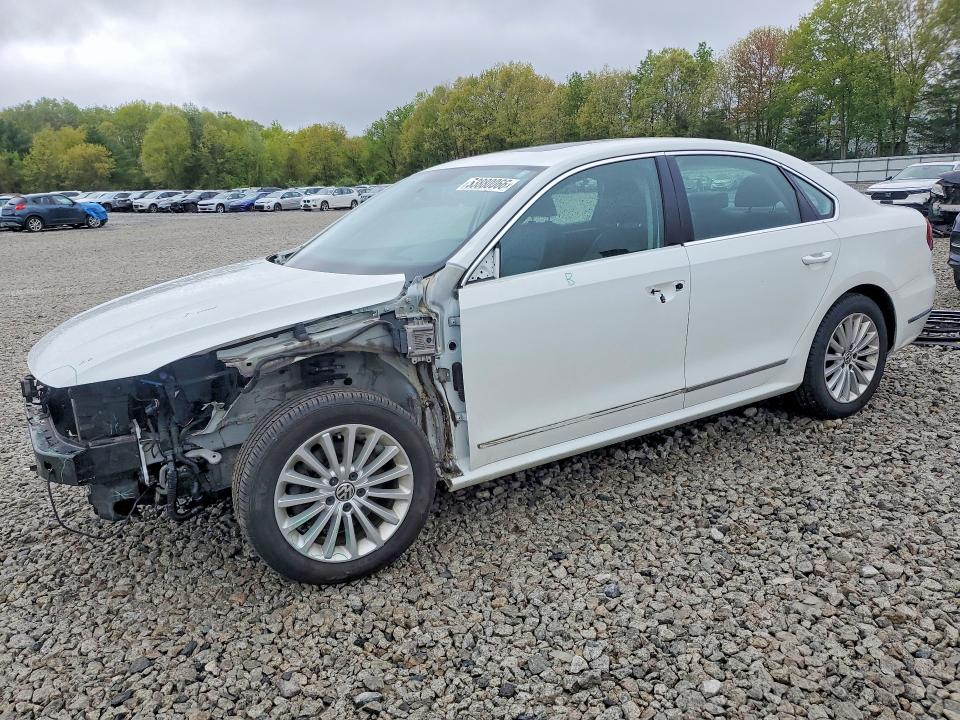 53880066 :رقم المزاد ، 1VWBT7A33HC024172 vin ، 2017 Volkswagen Passat مزاد بيع