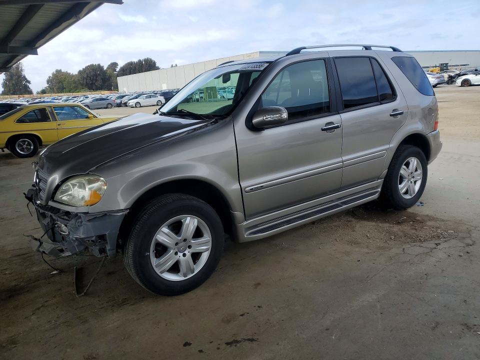 2005 Mercedes-benz Ml მანქანა იყიდება აუქციონზე, vin: 4JGAB57E65A548403, აუქციონის ნომერი: 53413556