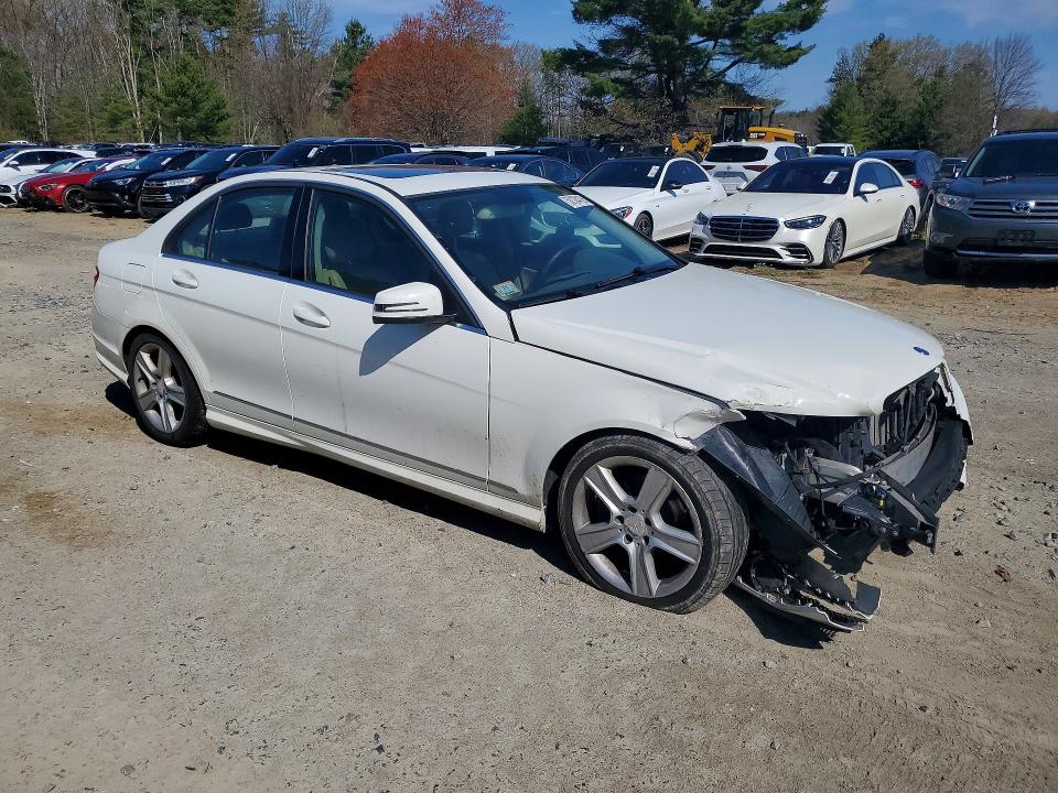 52124136 :رقم المزاد ، WDDGF8BB6AF490622 vin ، 2010 Mercedes-benz C مزاد بيع